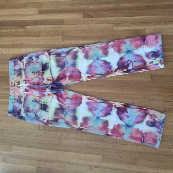 Women's Multicolor Straight Leg Jeans - Picture 3 of 12